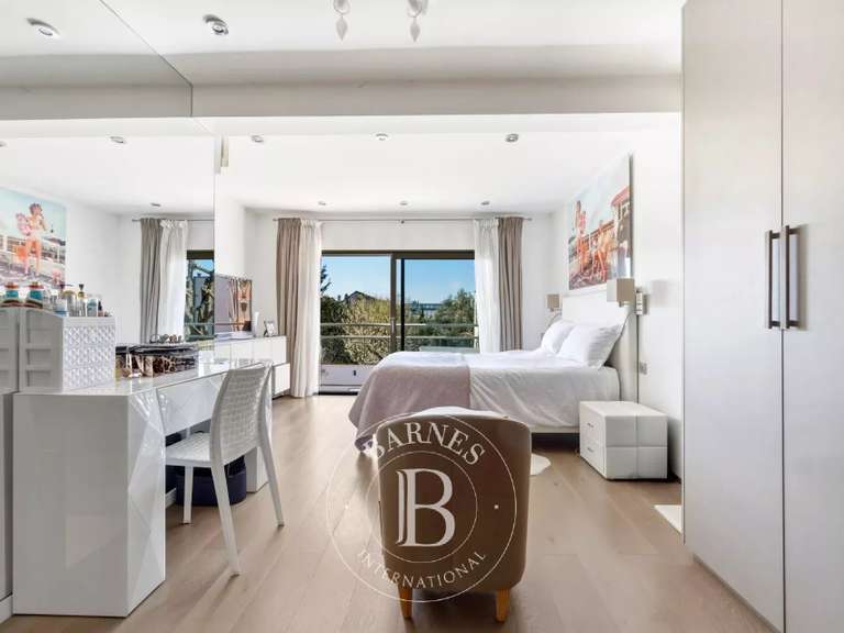 Maison Maisons-Alfort - 4 chambres - 242m²
