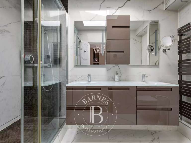 Maison Maisons-Alfort - 4 chambres - 242m²