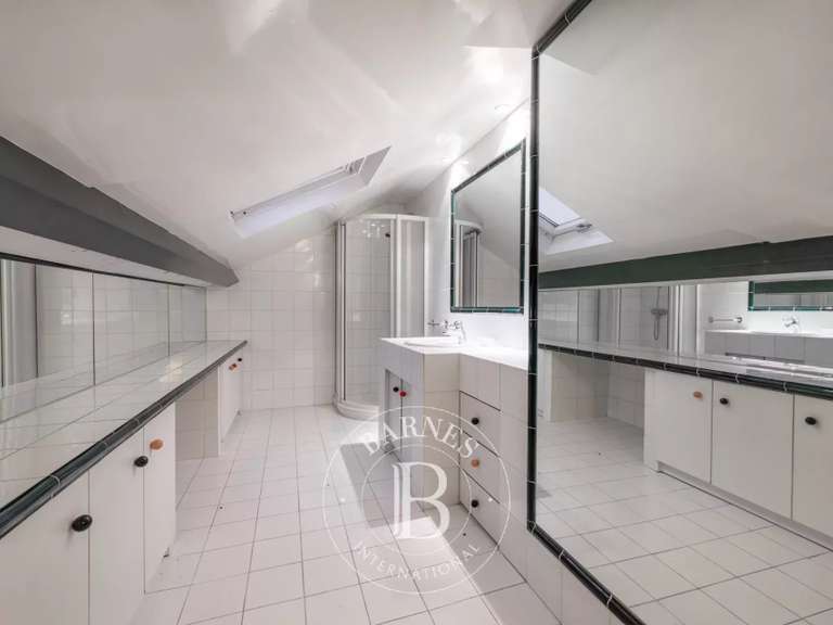 Maison Saint-Maur-des-Fossés - 5 chambres - 402m²