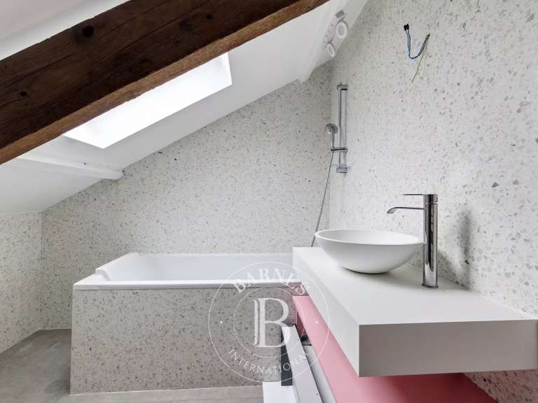 Maison Nogent-sur-Marne - 6 chambres - 340m²