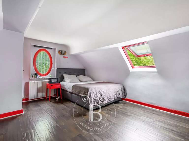 Maison Nogent-sur-Marne - 4 chambres - 280m²