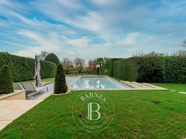 Maison Santeny - 5 chambres - 248m²