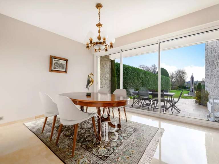 Maison Santeny - 5 chambres - 248m²