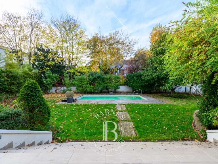 Maison Saint-Maur-des-Fossés - 3 chambres - 610m²