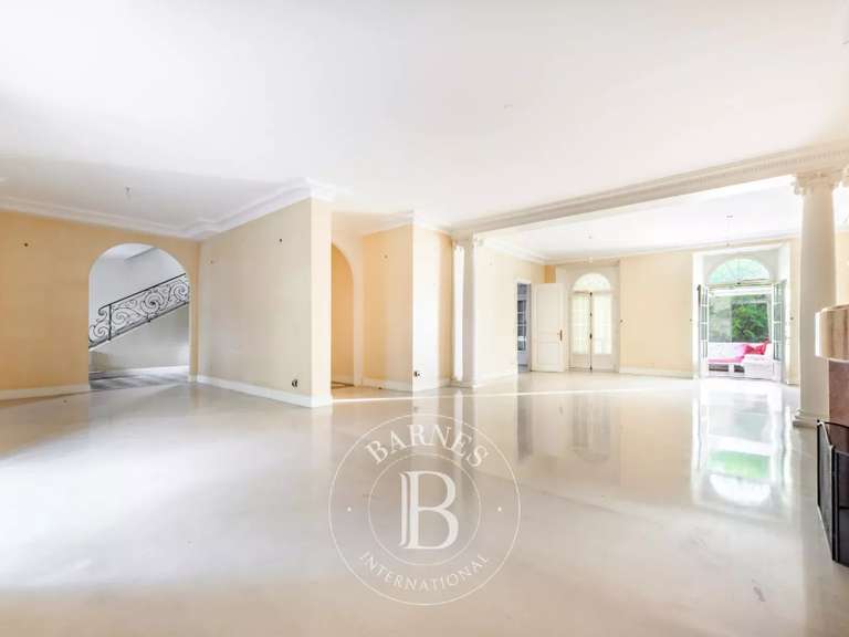 Maison Saint-Maur-des-Fossés - 3 chambres - 610m²