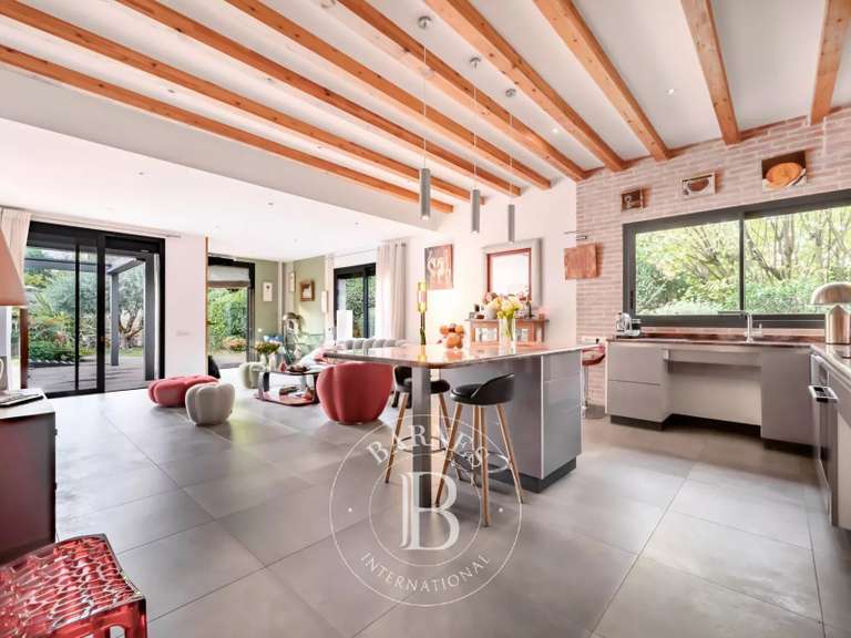 Maison Saint-Maur-des-Fossés - 5 chambres - 235m²