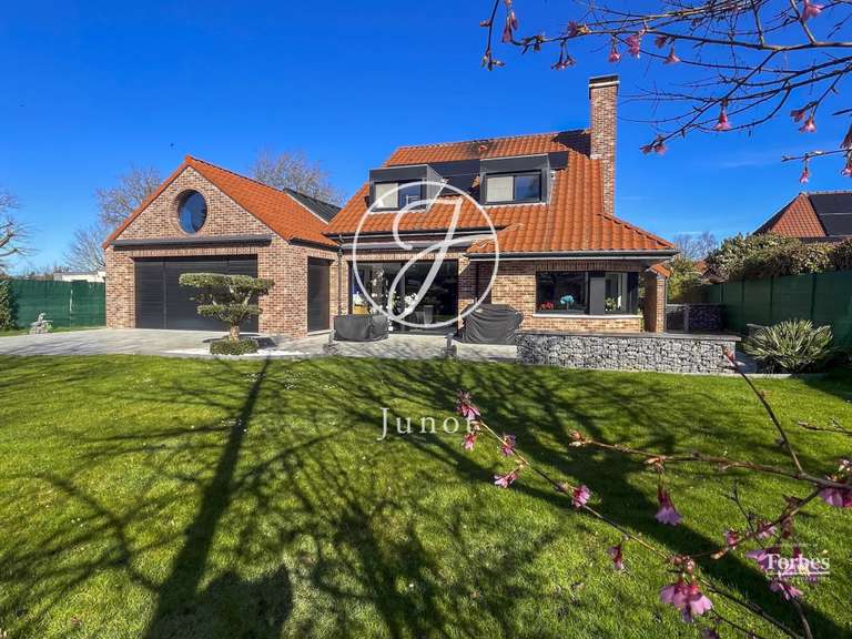 House Capinghem - 3 bedrooms - 313m²