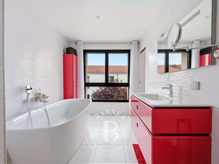 Maison Saint-Maur-des-Fossés - 4 chambres - 306m²