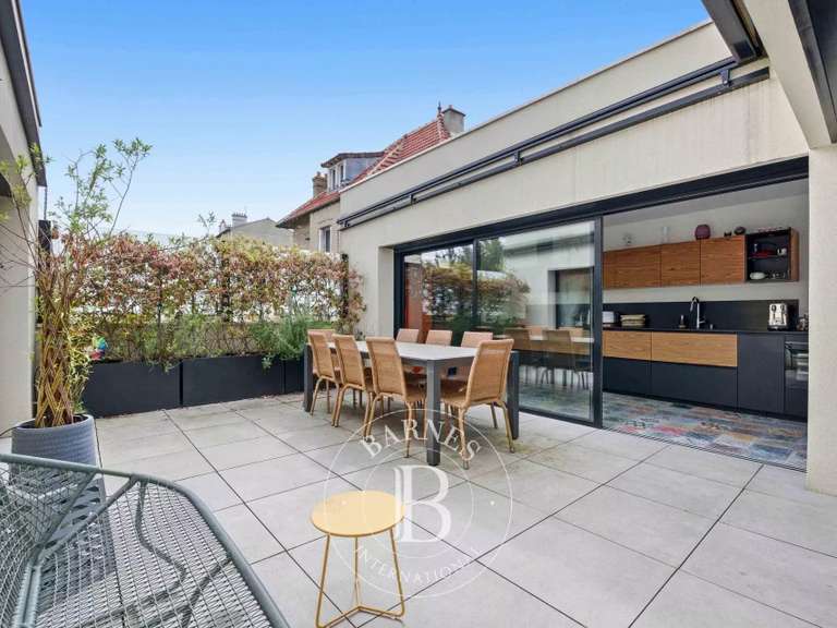 Maison Saint-Maur-des-Fossés - 4 chambres - 306m²