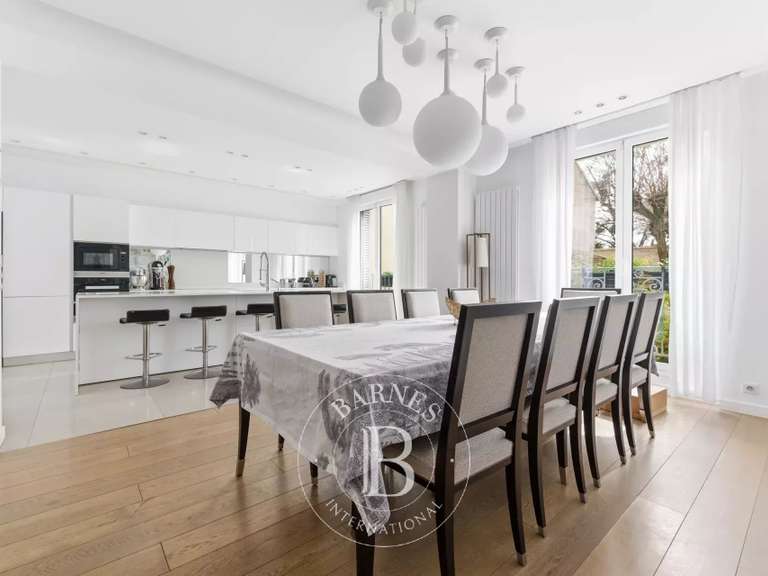 Maison Fontenay-sous-Bois - 6 chambres - 380m²