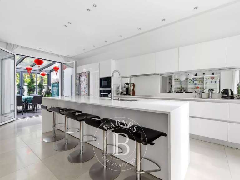 Maison Fontenay-sous-Bois - 6 chambres - 380m²