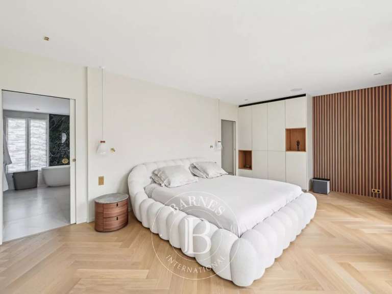 Maison Maisons-Alfort - 5 chambres - 267m²