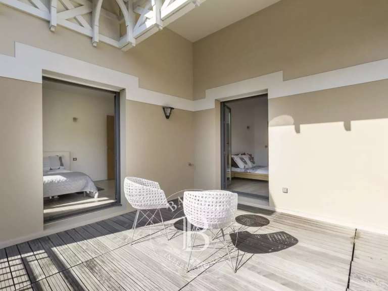 Maison Saint-Maur-des-Fossés - 5 chambres - 298m²