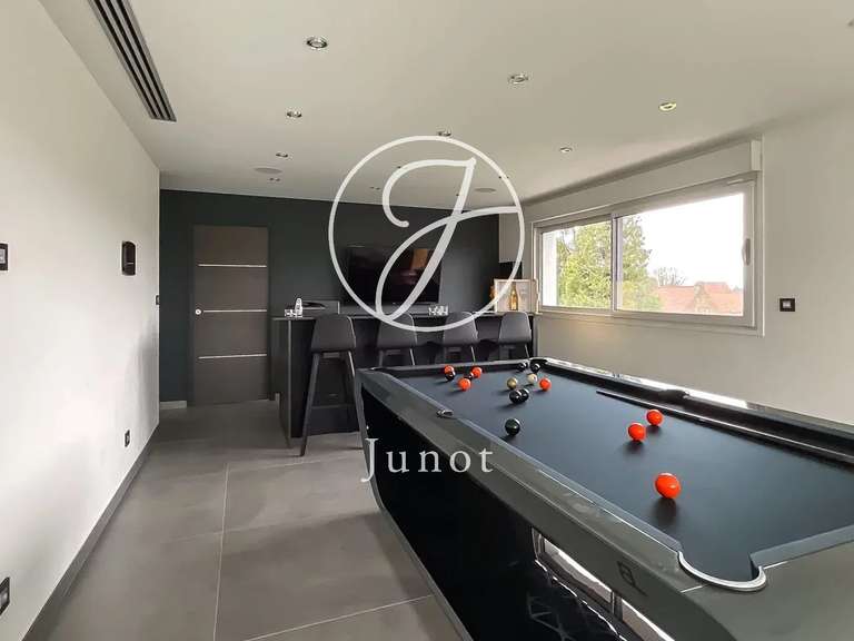 Maison Cysoing - 5 chambres - 386m²