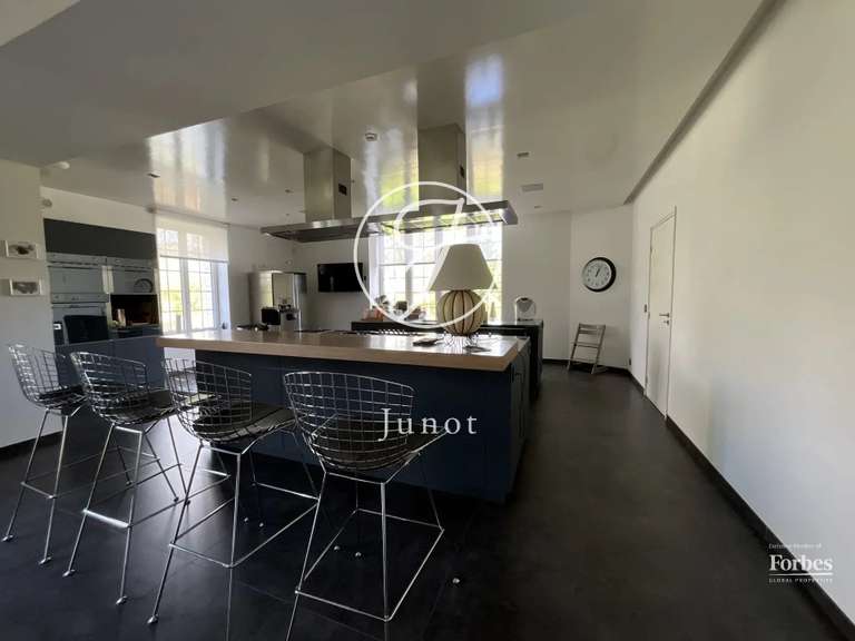 House Eth - 4 bedrooms - 1200m²