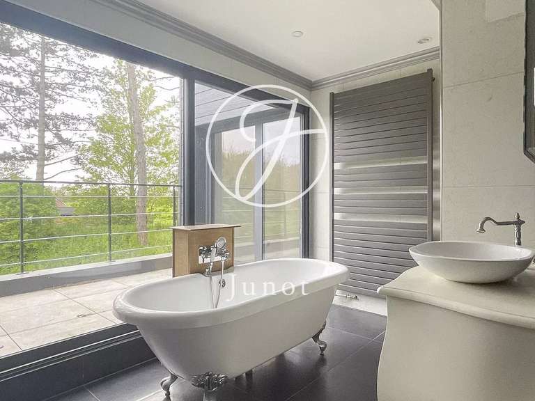Maison Bourghelles - 5 chambres - 269m²