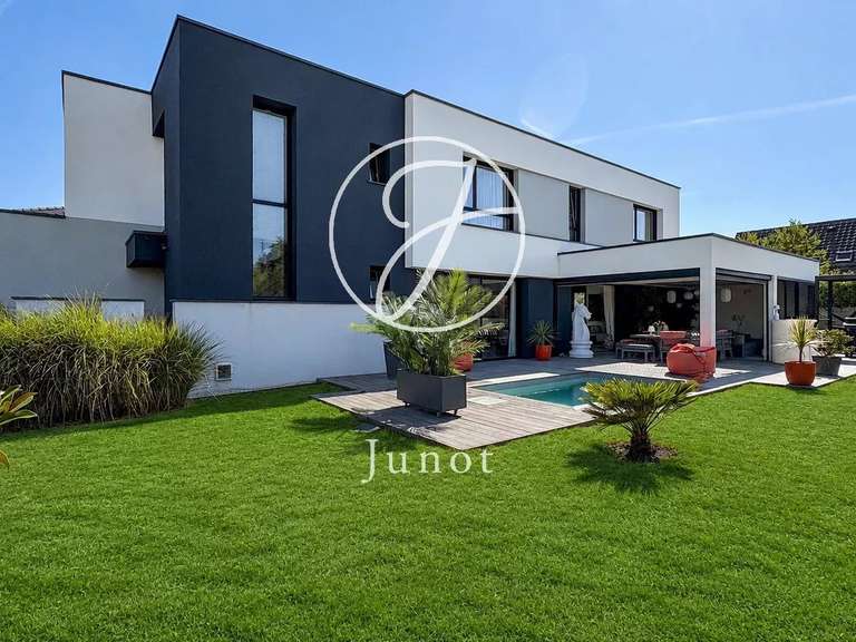Maison Templeuve - 4 chambres - 217m²