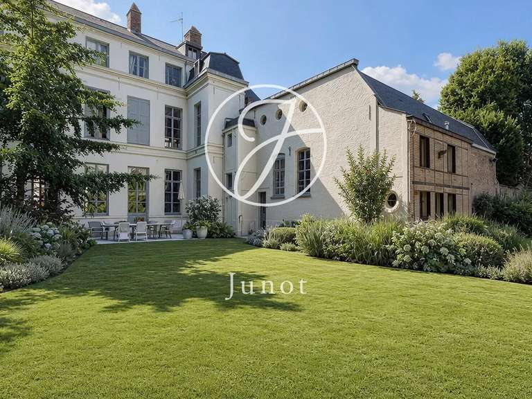 Maison Lille - 14 chambres - 880m²