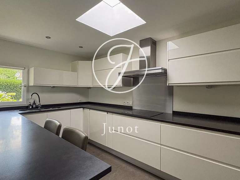 Maison Villeneuve-d'Ascq - 3 chambres - 108m²
