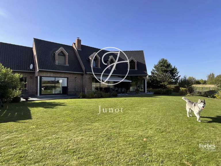 Maison Mérignies - 5 chambres - 271m²