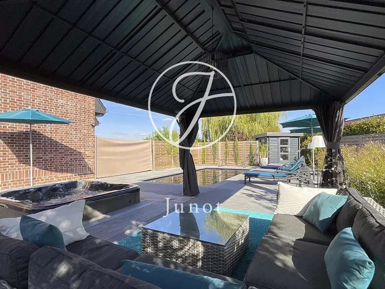 House Mérignies - 5 bedrooms - 271m²