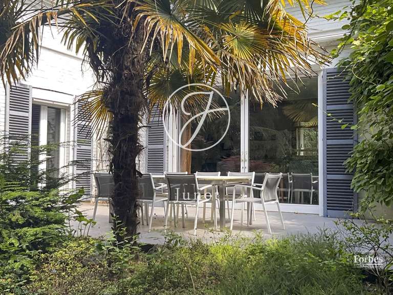 Maison Marcq-en-Baroeul - 6 chambres - 330m²
