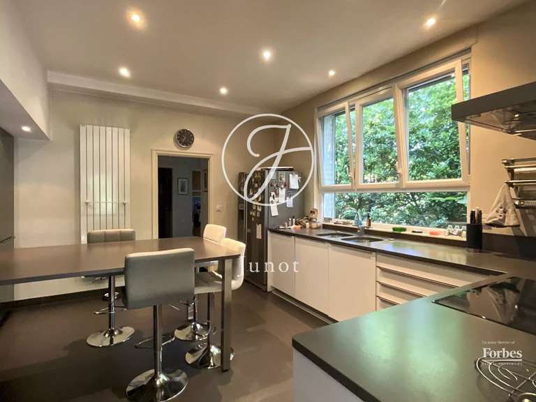 Maison Marcq-en-Baroeul - 6 chambres - 330m²