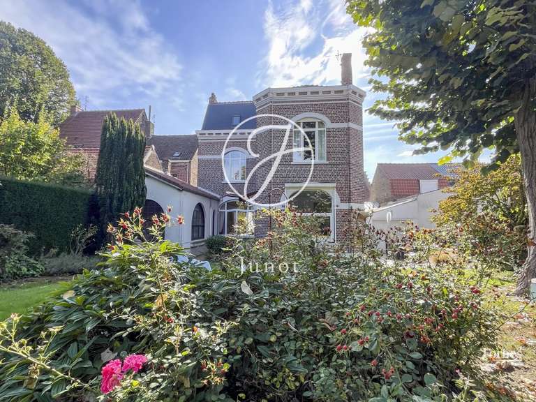 Maison Hazebrouck - 6 chambres - 334m²