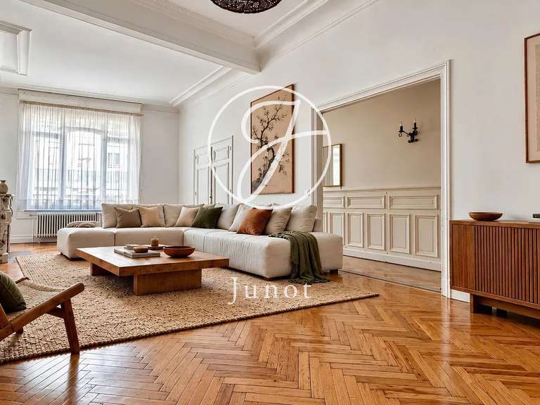 House Mons-en-Baroeul - 7 bedrooms - 289m²