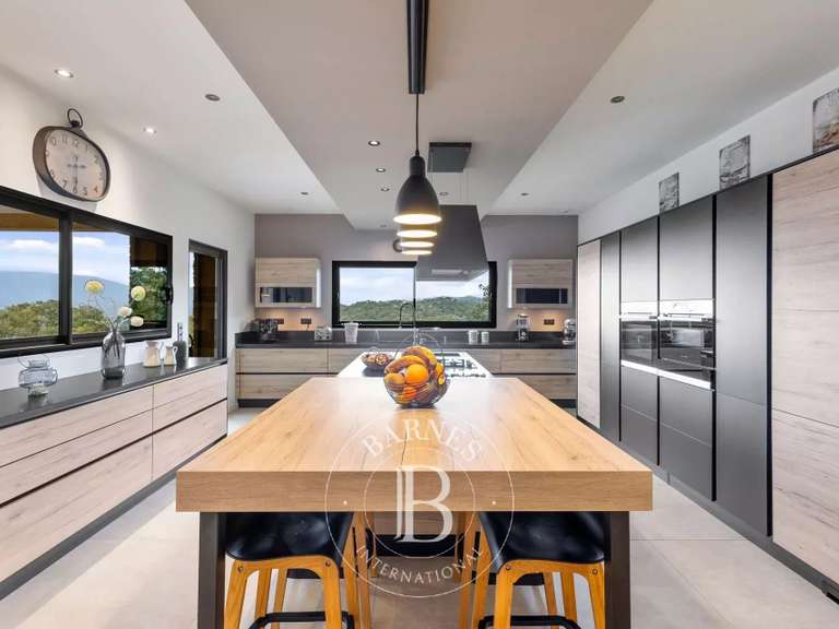 Maison Porto-Vecchio - 4 chambres - 229m²