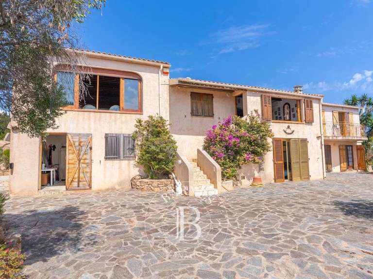 House with Sea view Bonifacio - 4 bedrooms - 228m²