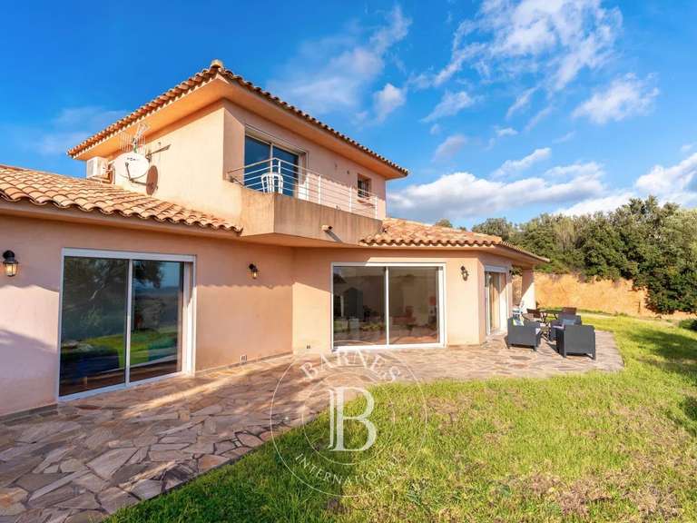 Maison avec Vue sur mer Porto-Vecchio - 5 chambres - 184m²