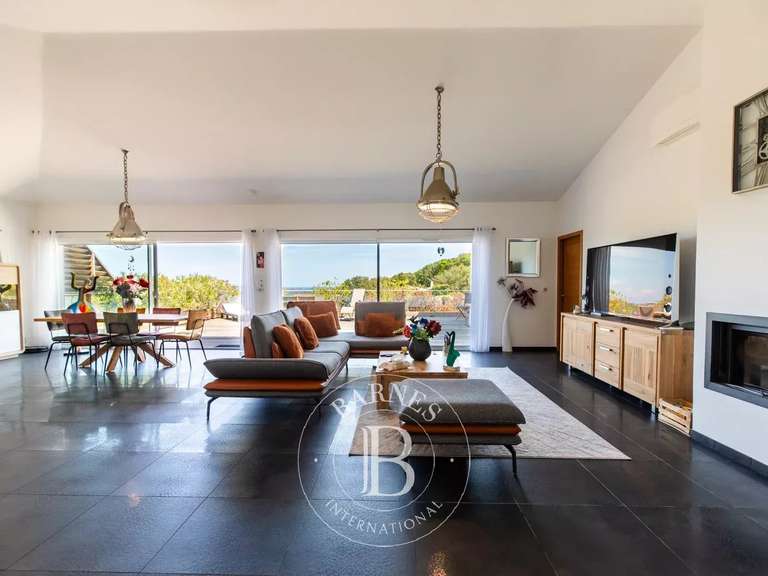 Maison Porto-Vecchio - 5 chambres - 323m²