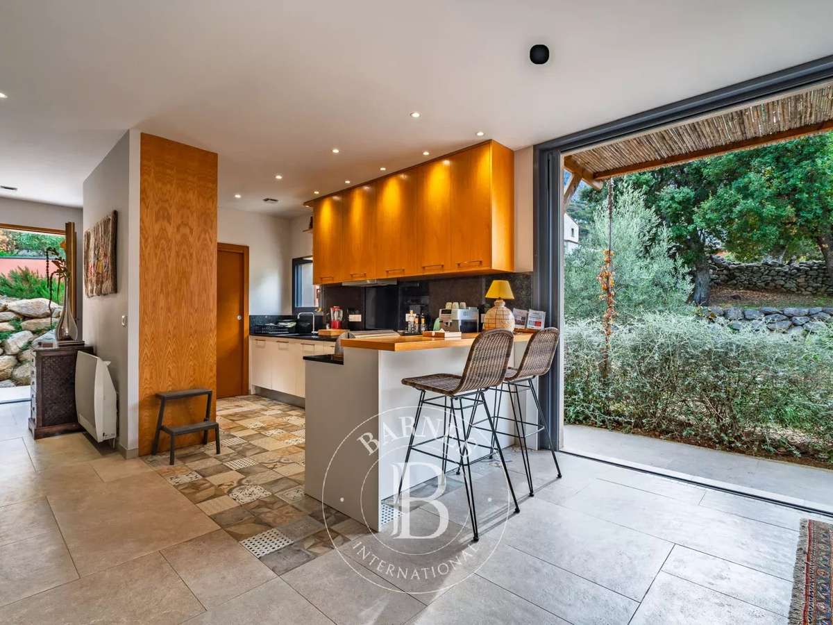 House Lumio