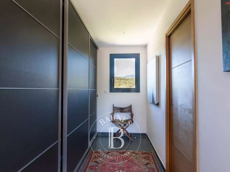 Maison Porto-Vecchio - 6 chambres - 324m²
