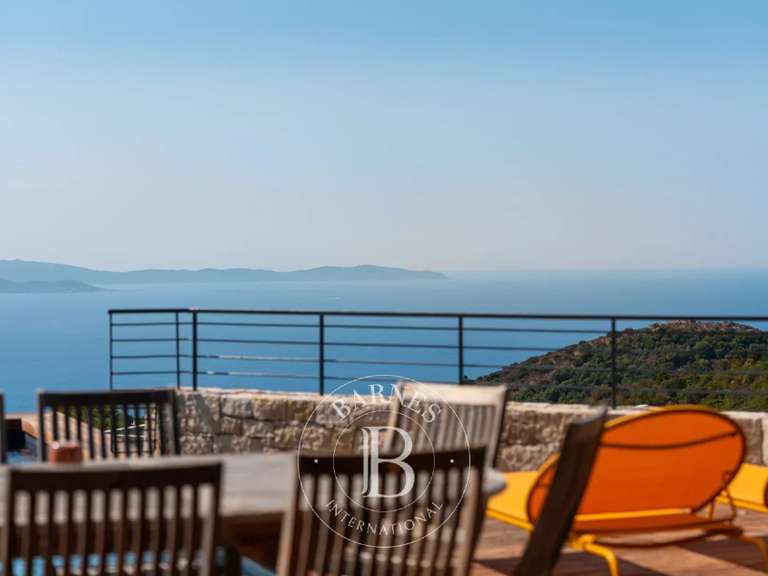Maison Ajaccio - 4 chambres - 173m²