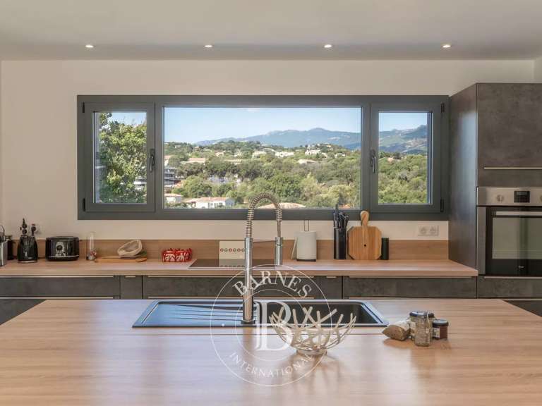 Maison Porto-Vecchio - 5 chambres - 164m²