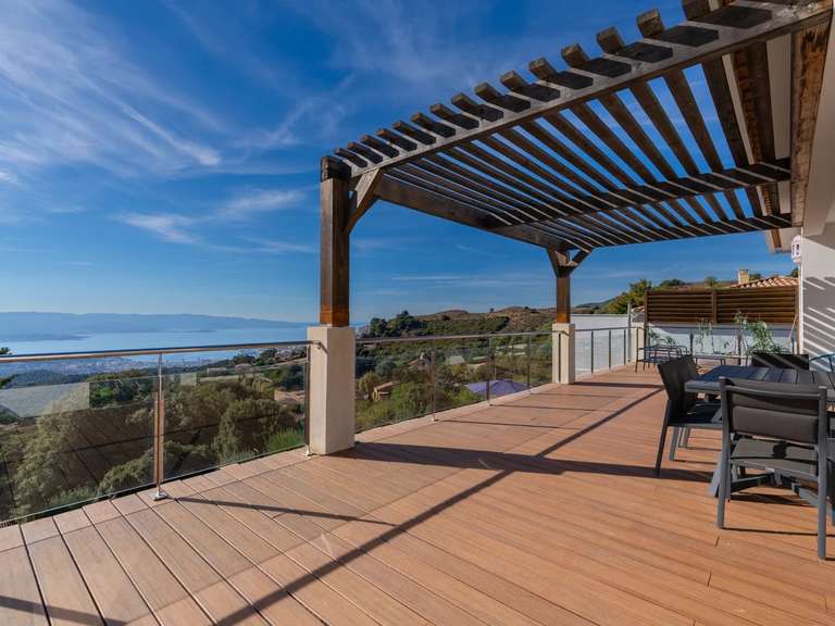 Maison Alata - 5 chambres - 227m²