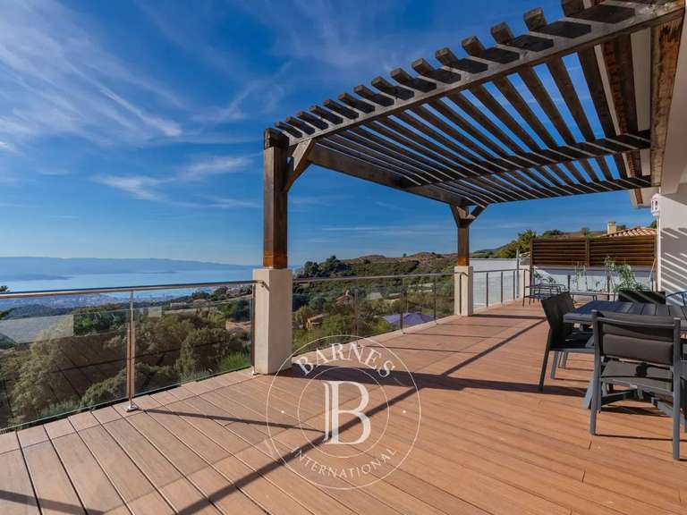 Maison Ajaccio - 5 chambres - 227m²