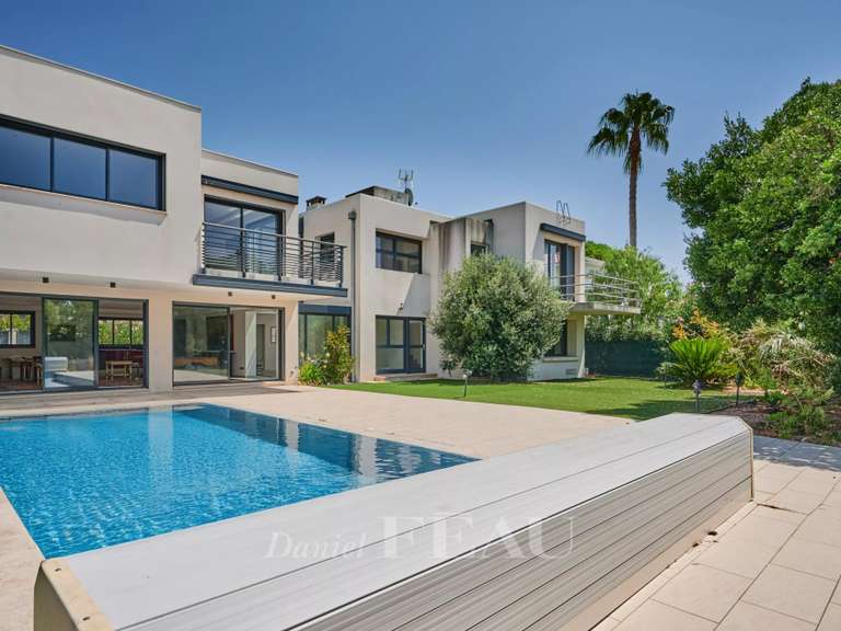 Maison Marseille 8e - 4 chambres - 338m²