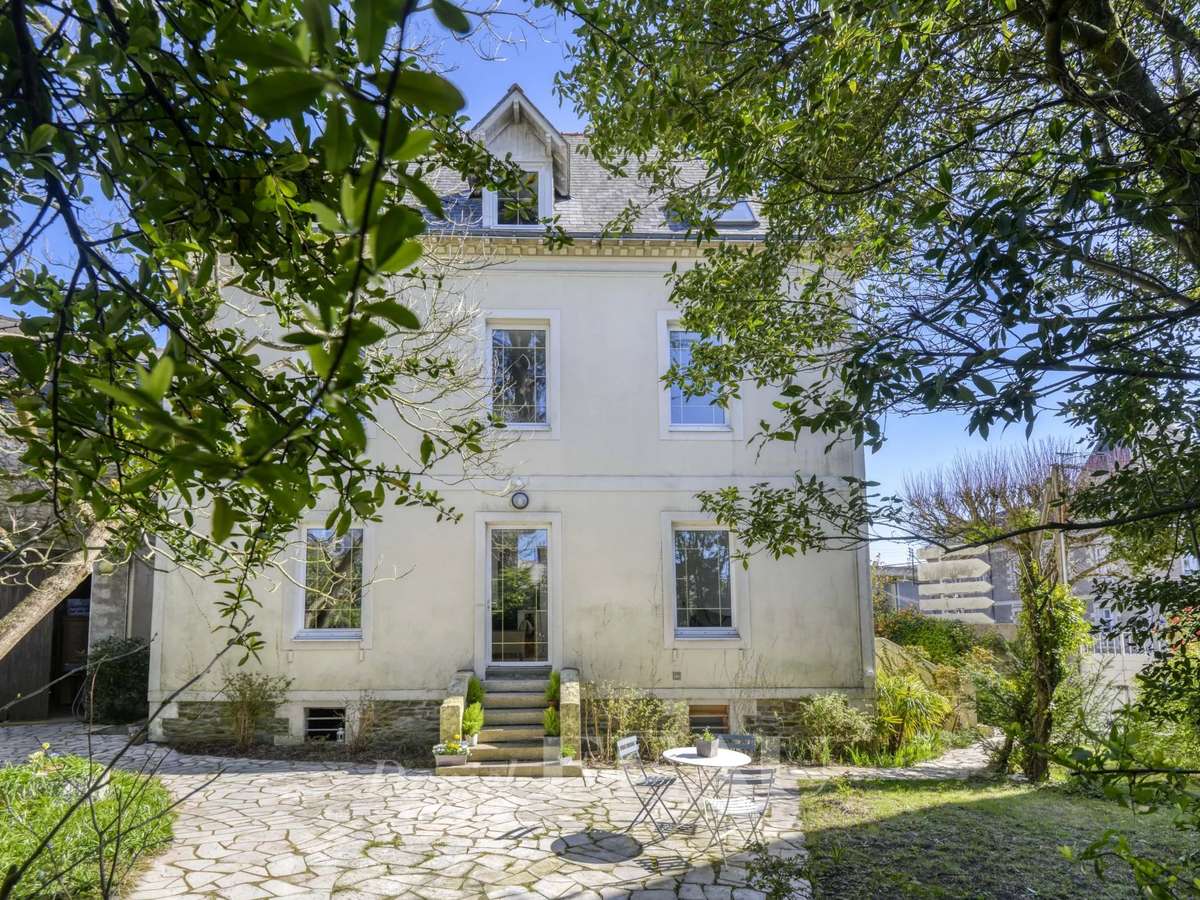 Maison Nantes Saint-Clément - Jardin des plantes