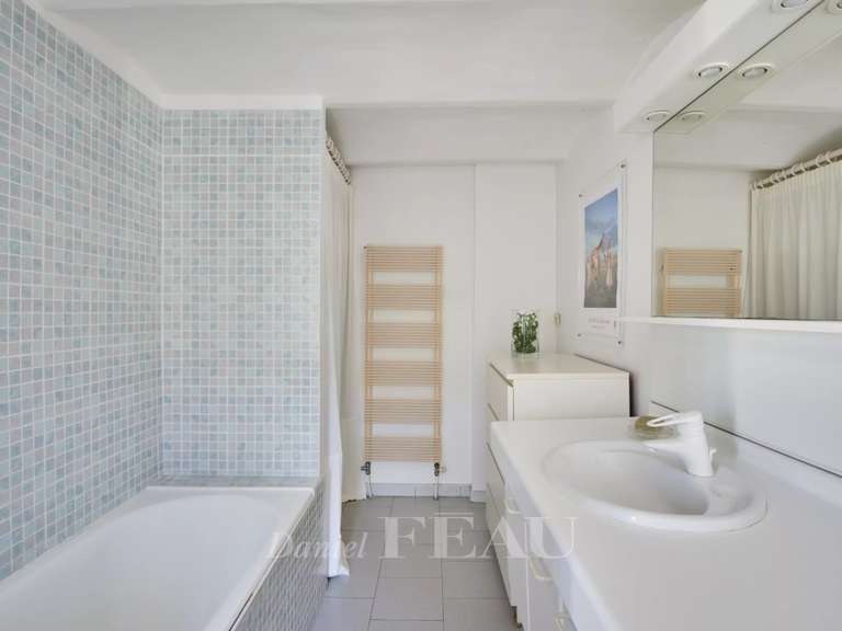 Maison Marseille 8e - 5 chambres - 186m²