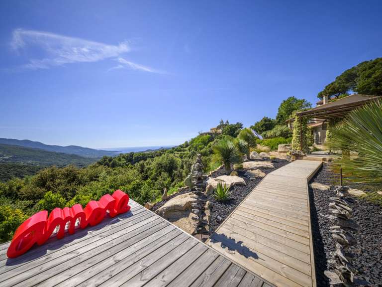 Maison Sari-d'Orcino - 5 chambres - 318m²