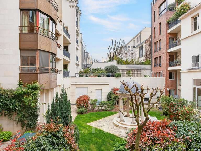 Maison Paris 17e - 5 chambres - 294m²