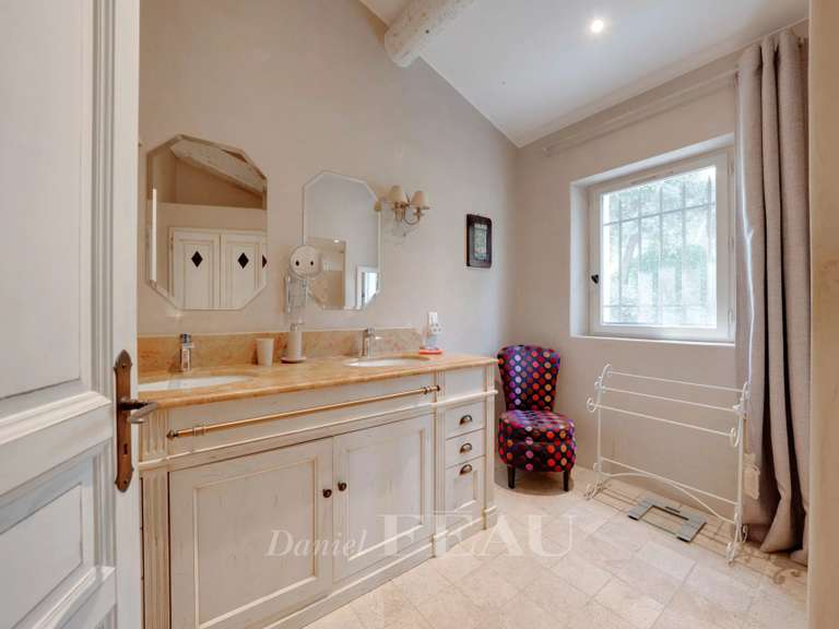 House Aix-en-Provence - 5 bedrooms - 240m²
