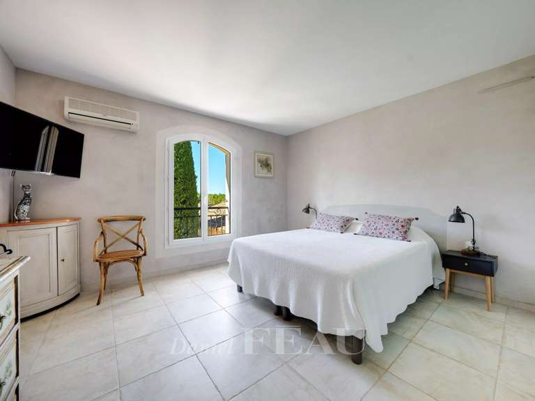 Maison Mallemort - 4 chambres - 294m²
