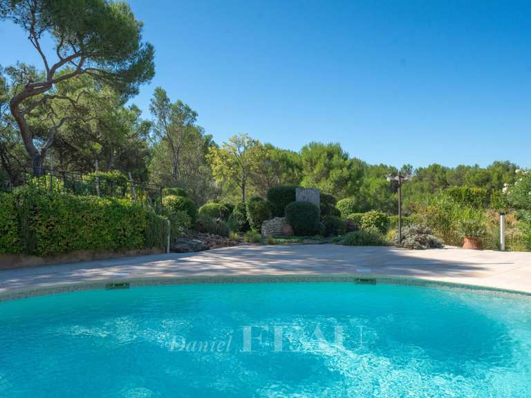 Maison Mallemort - 4 chambres - 294m²