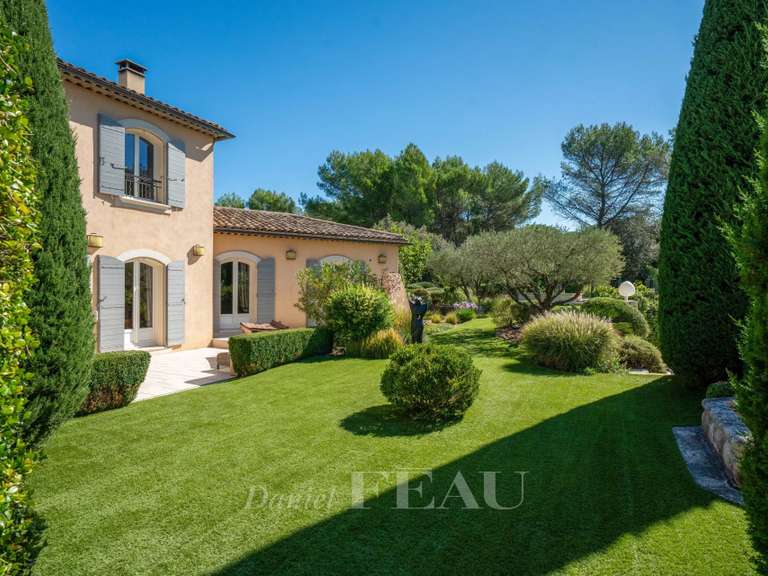 Maison Mallemort - 4 chambres - 294m²