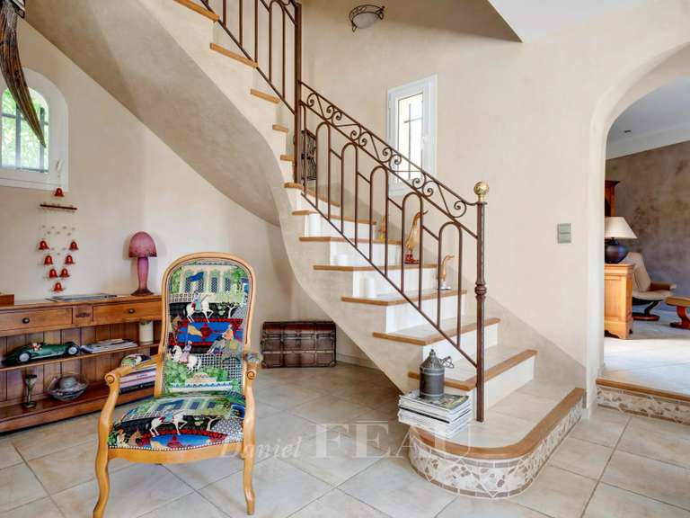 Maison Mallemort - 4 chambres - 294m²