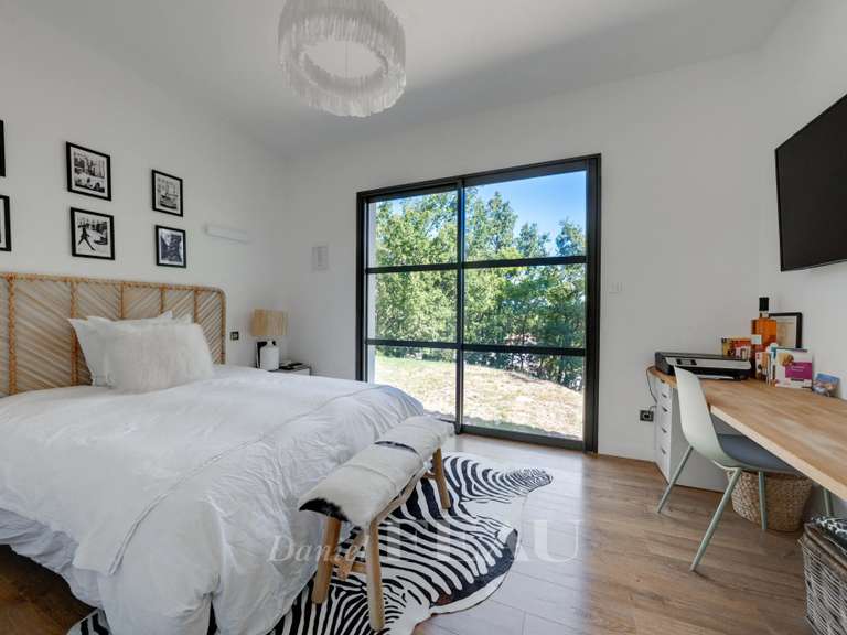 House Aix-en-Provence - 2 bedrooms - 146m²